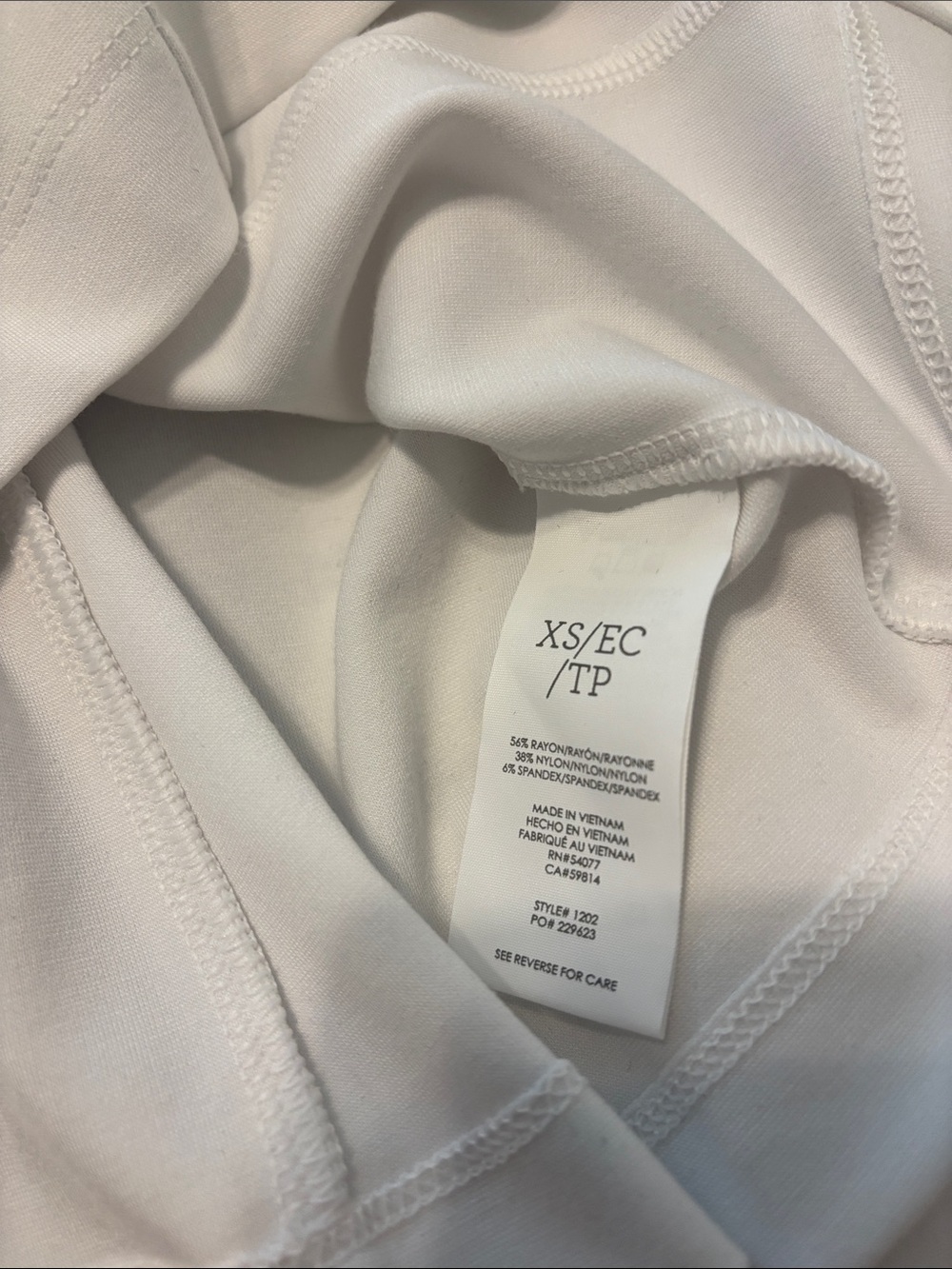 CAbi Perfect Top style 1202 - Picture 5 of 5